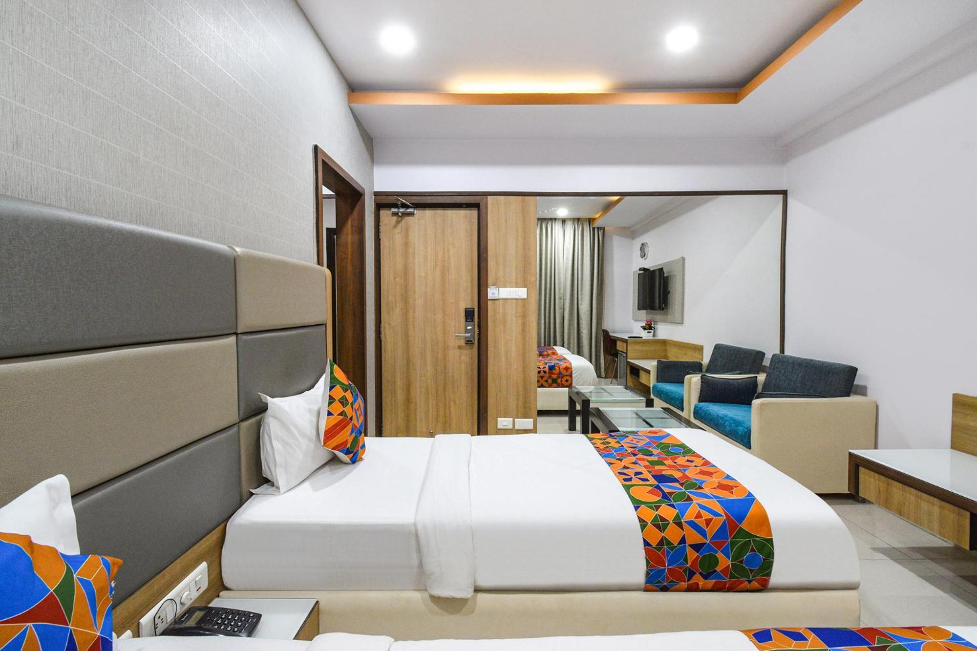 Fabhotel Aditya Homes - Nr Isb, Gachibowli Гайдарабад Екстер'єр фото